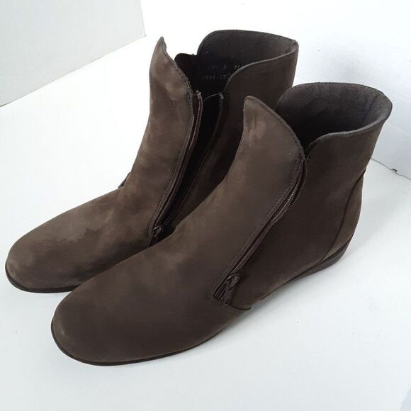 Munro Women's size 9.5N Ankle Boot - Picture 13 of 13